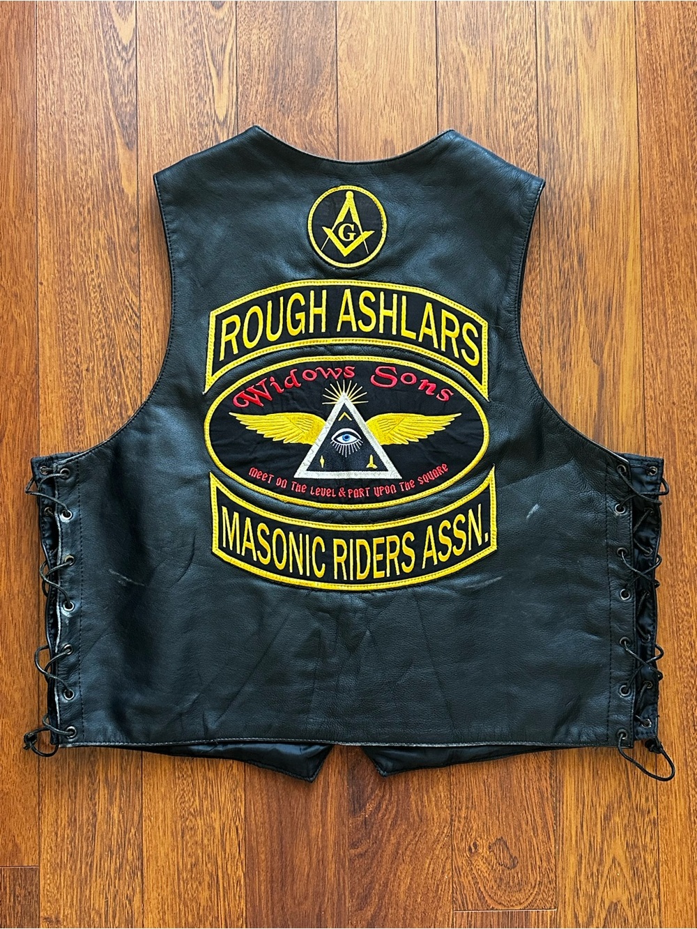 Vintage M.C. Leathers Biker Vest XL Widows Sons Masonic Riders Patch